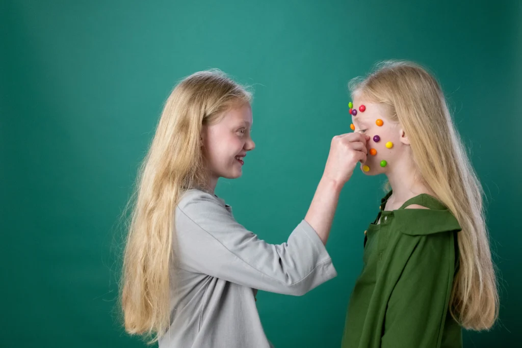 Hilarious Birthday Wishes For the “Favorite” Sibling